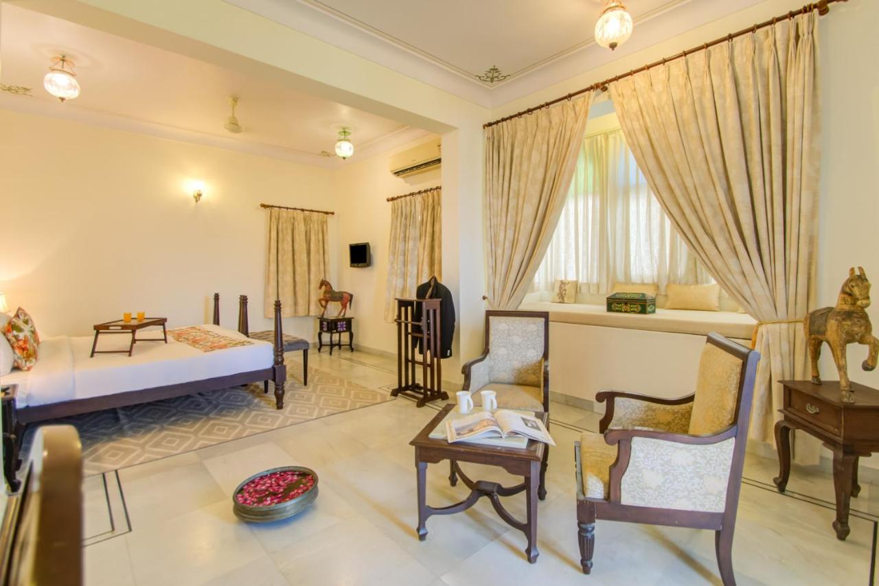 Akshay Niwas Boutique Luxury Hotel Udaipur Bagian luar foto
