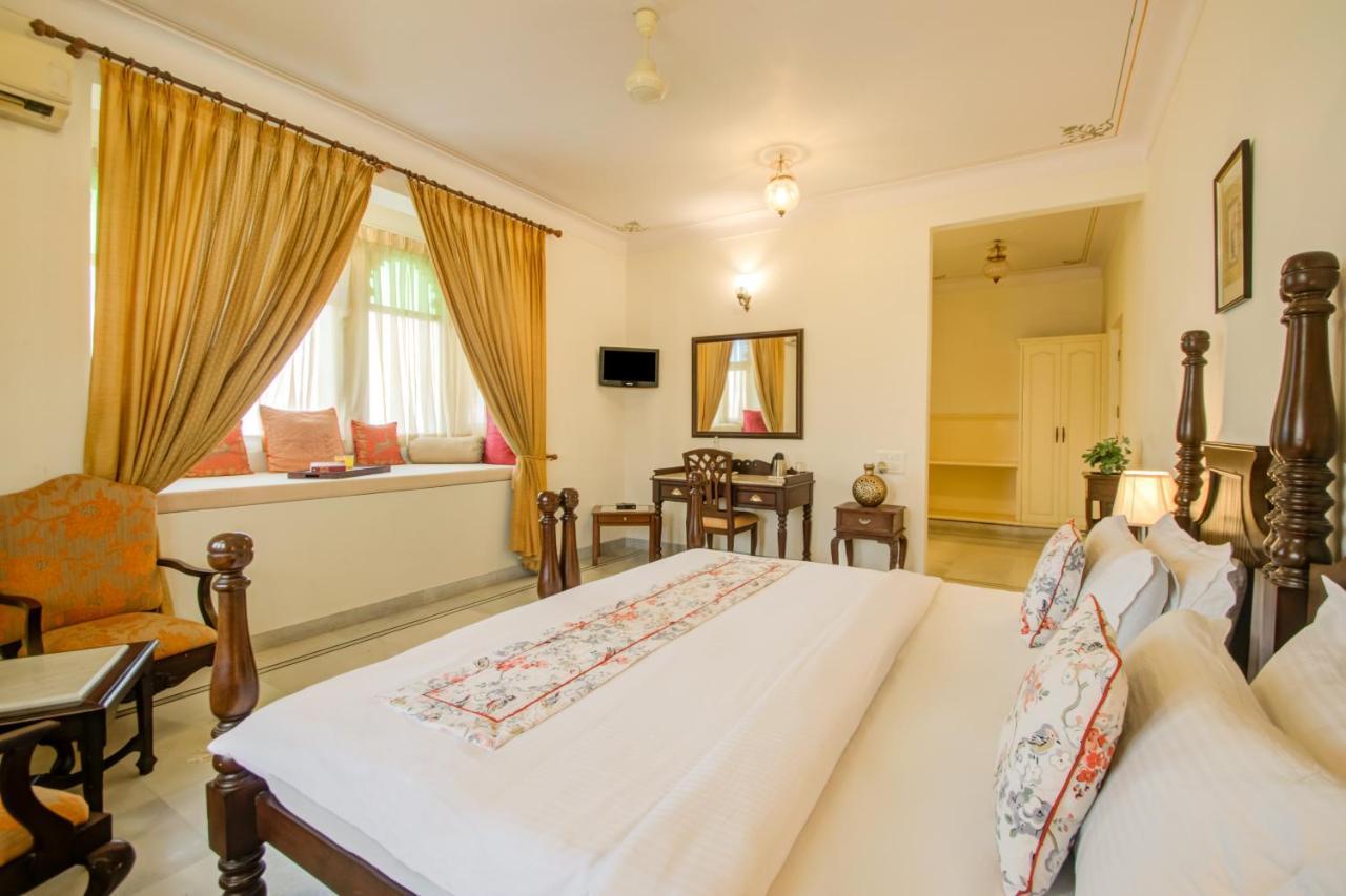 Akshay Niwas Boutique Luxury Hotel Udaipur Bagian luar foto