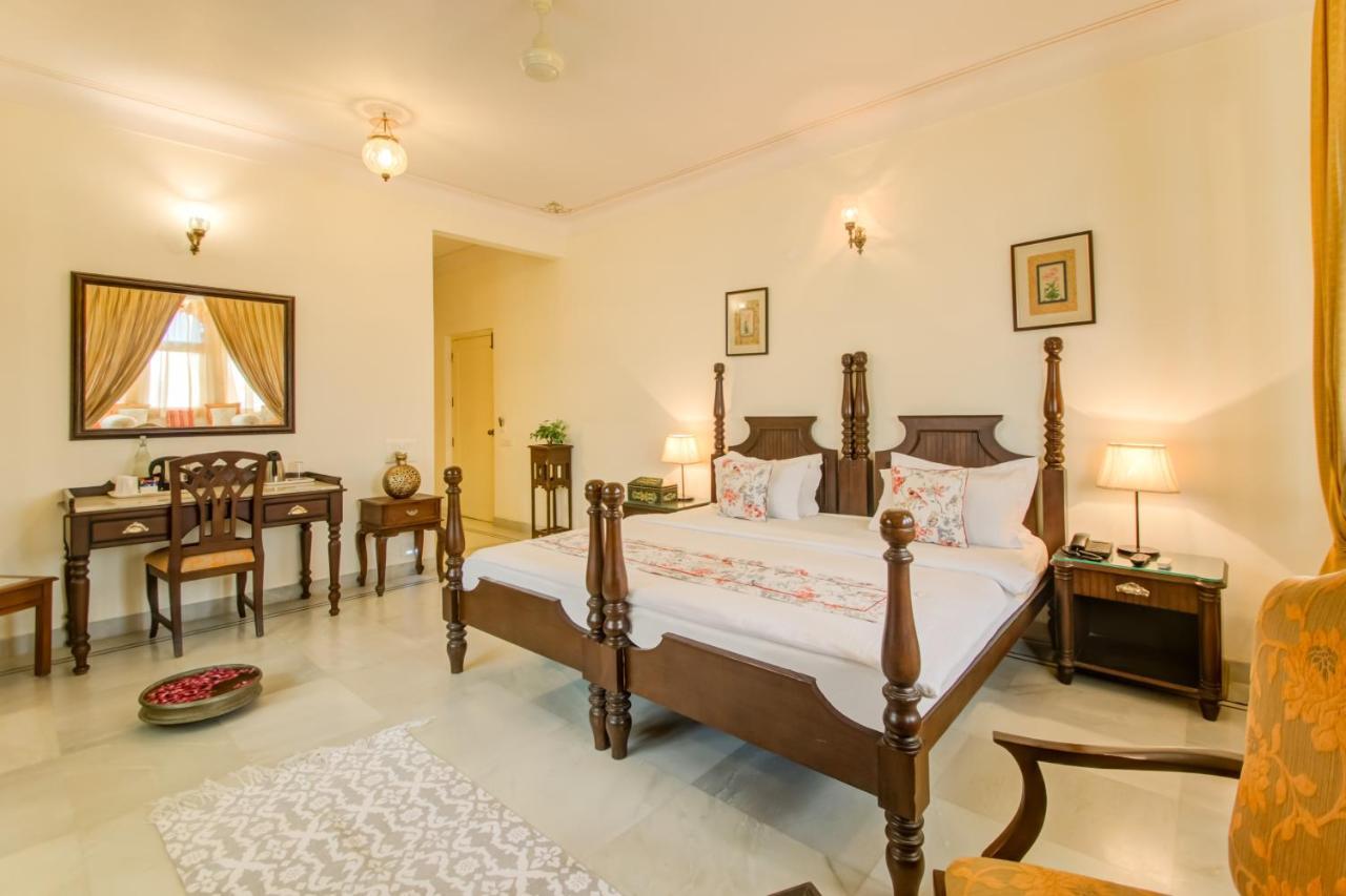 Akshay Niwas Boutique Luxury Hotel Udaipur Bagian luar foto