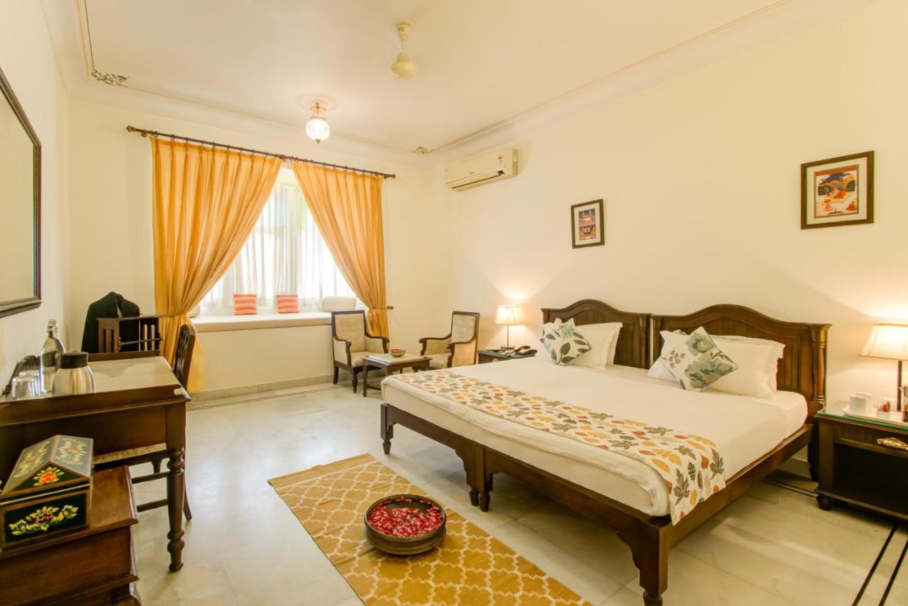 Akshay Niwas Boutique Luxury Hotel Udaipur Bagian luar foto