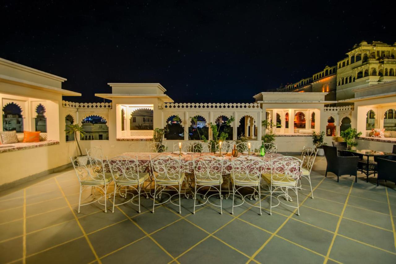 Akshay Niwas Boutique Luxury Hotel Udaipur Bagian luar foto