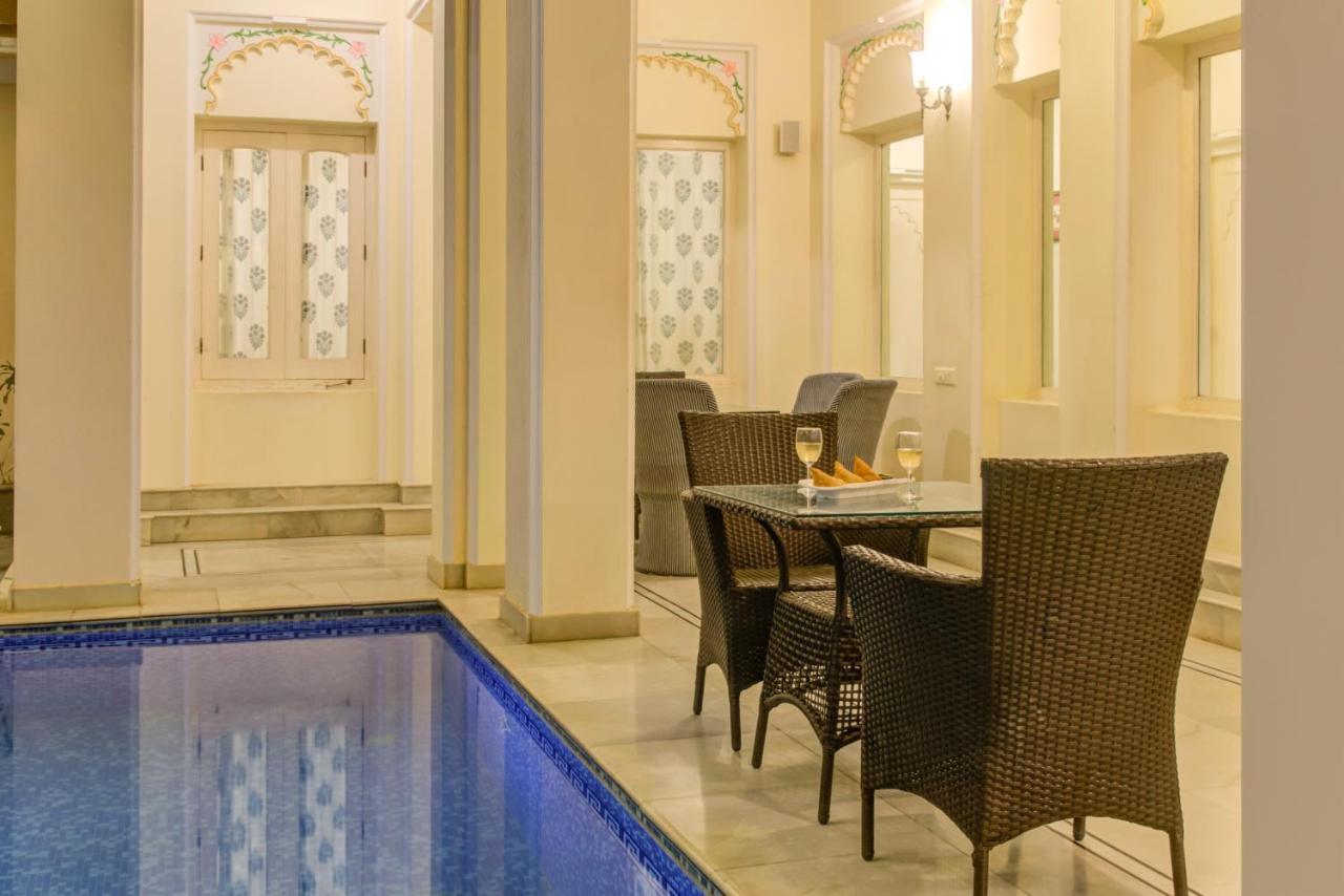 Akshay Niwas Boutique Luxury Hotel Udaipur Bagian luar foto
