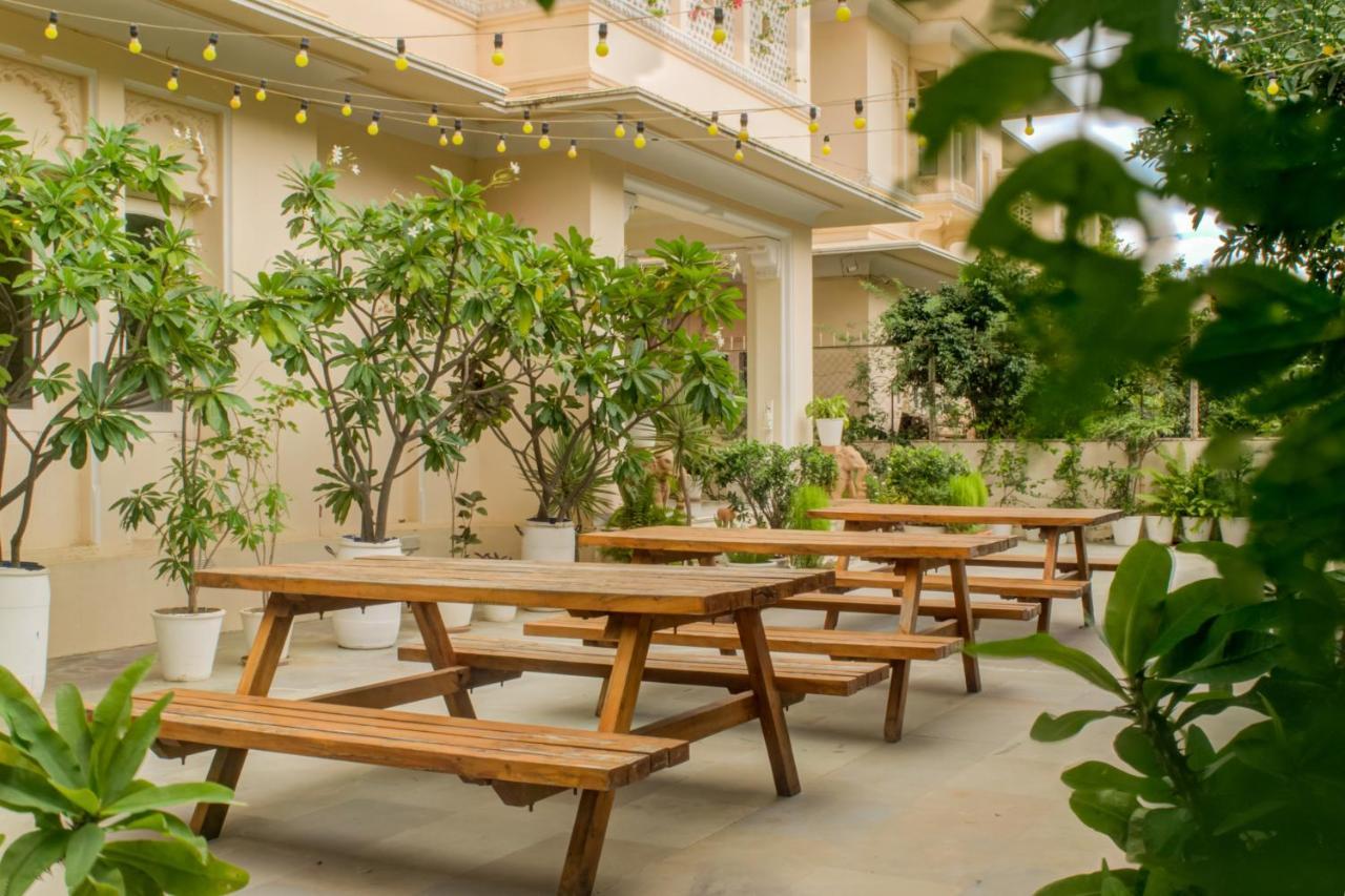 Akshay Niwas Boutique Luxury Hotel Udaipur Bagian luar foto