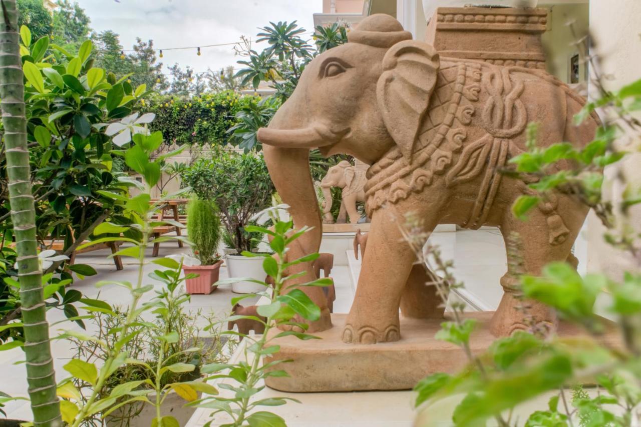 Akshay Niwas Boutique Luxury Hotel Udaipur Bagian luar foto