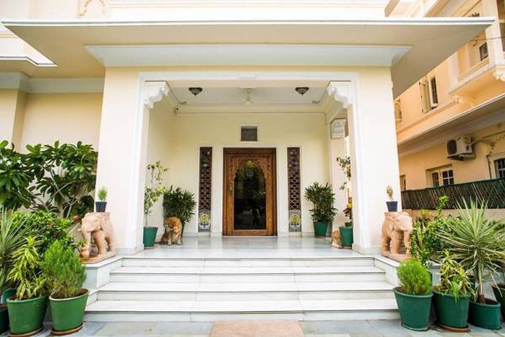 Akshay Niwas Boutique Luxury Hotel Udaipur Bagian luar foto