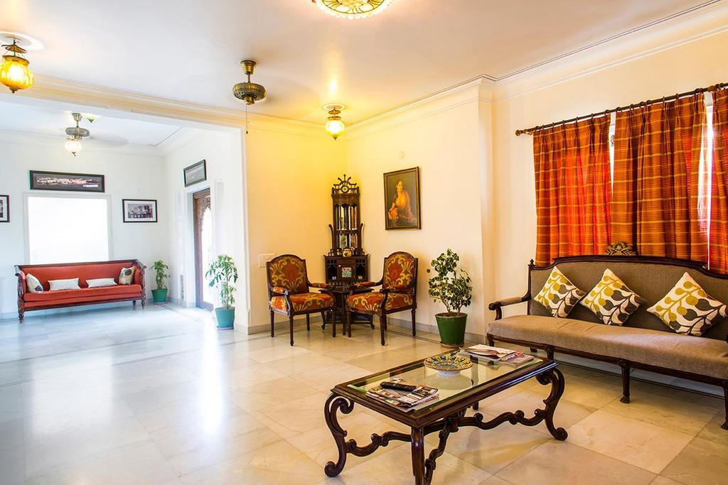 Akshay Niwas Boutique Luxury Hotel Udaipur Bagian luar foto