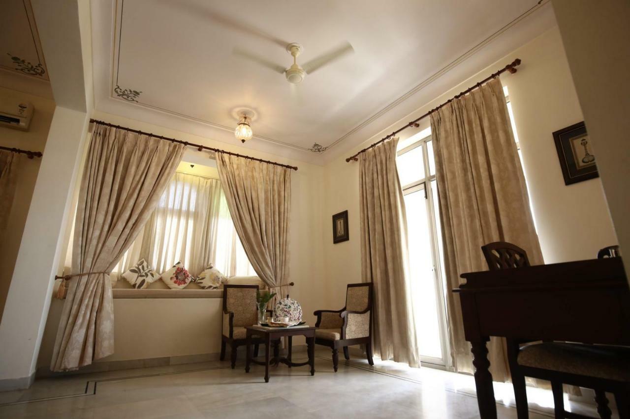 Akshay Niwas Boutique Luxury Hotel Udaipur Bagian luar foto